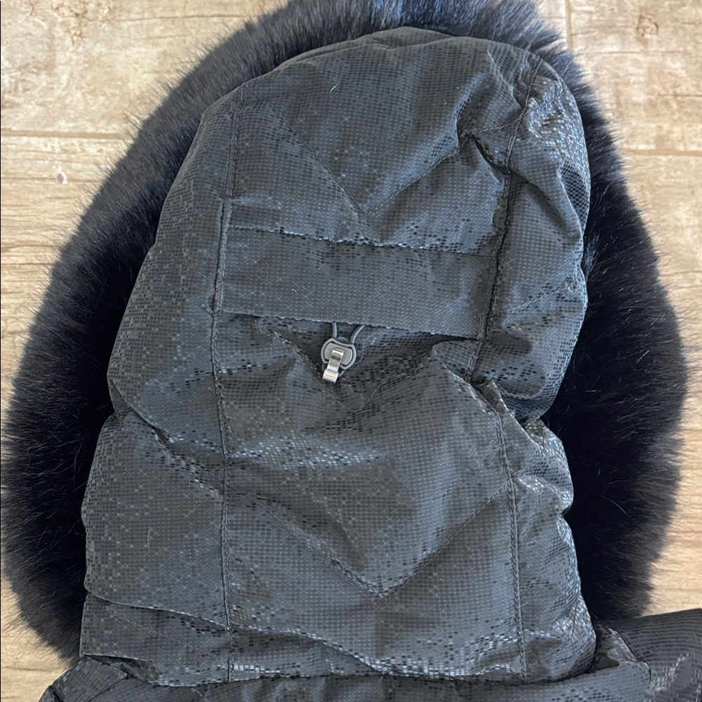 Obermeyer Women's Down Black Puffer Jacket with faux fur-trimmed Hood- NWT - Picture 6 of 8
